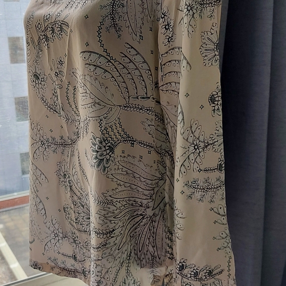 Club Monaco silk blouse - Picture 2 of 8